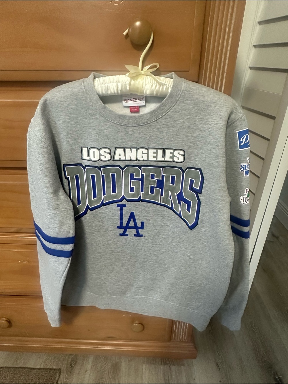 Mitchell & Ness Gray Los Angeles Dodgers Crewneck with Blue Accents